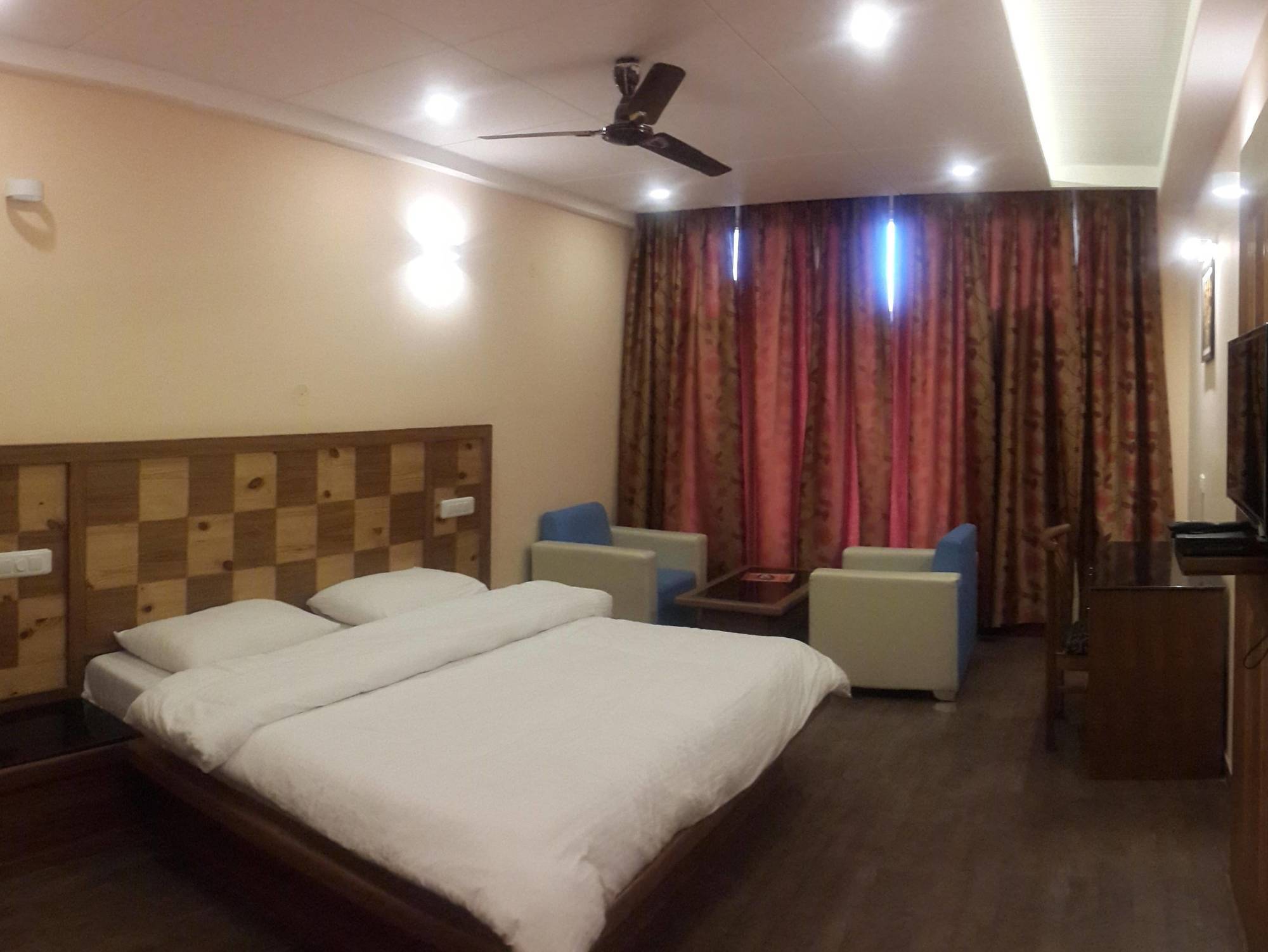 Hotel Shivalik Kasauli Ngoại thất bức ảnh